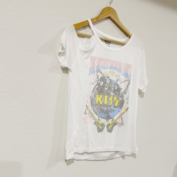 NEW Recycled Karma KISS The Hottest Show on Earth Cold Shoulder Tee - Picture 4 of 9